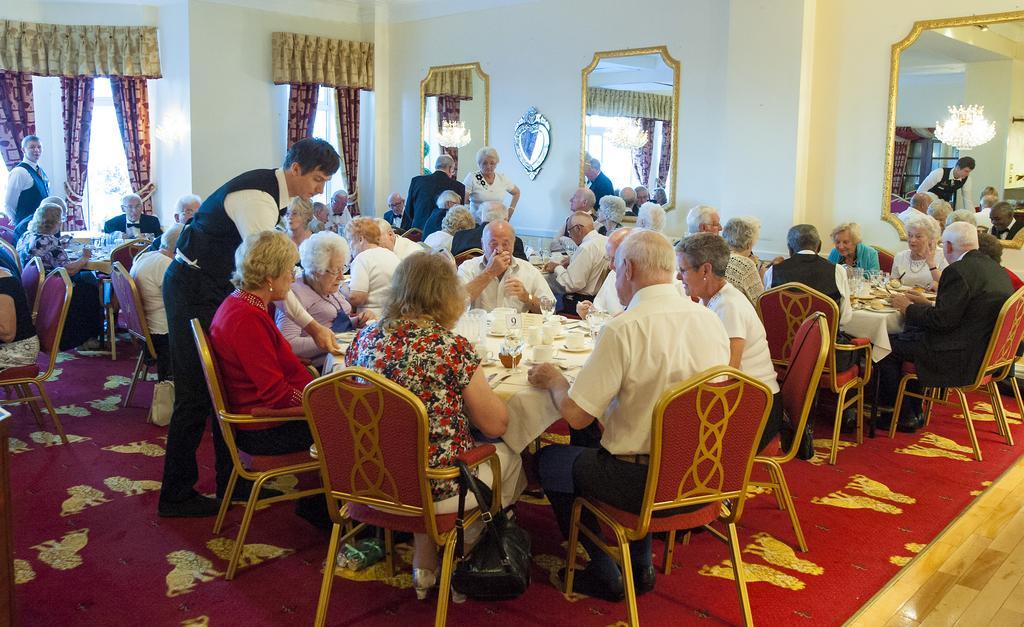 Albany Lions Hotel Eastbourne Exterior foto